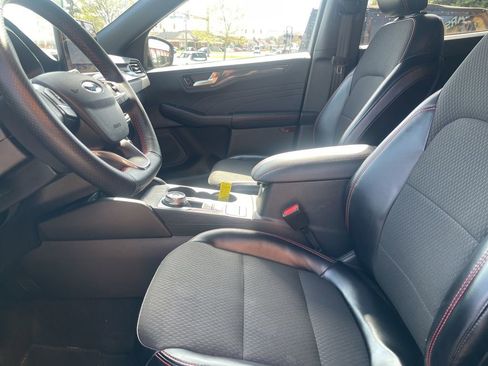 Used 2024 Ford Escape ST-Line image 14