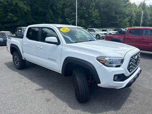 Used 2023 Toyota Tacoma TRD Off-Road RWD image 6