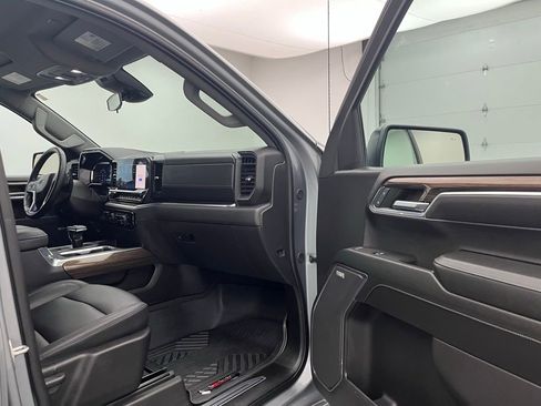 Used 2024 Chevrolet Silverado 1500 LT Trail Boss w/ LT Trail Boss Premium Package image 28