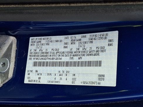 Used 2017 Ford Escape SE w/ SE Cold Weather Package AWD/4WD image 27