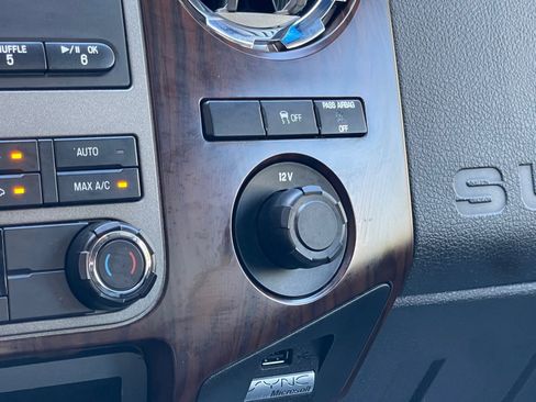 Used 2012 Ford F250 Lariat image 30