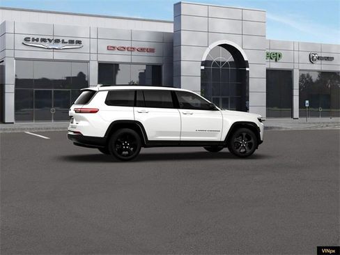 New 2026 Jeep Grand Cherokee L Limited w/ Limited Altitude Package image 15