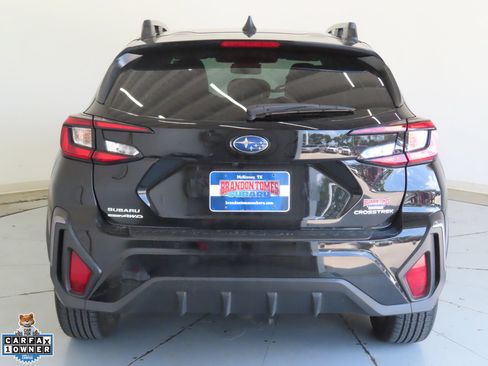Used 2025 Subaru Crosstrek 2.5i Limited AWD/4WD image 4