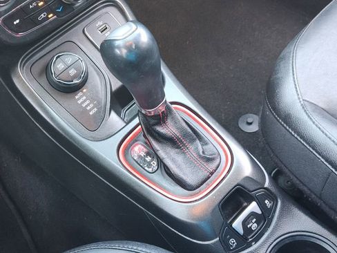 Used 2018 Jeep Compass Trailhawk image 16