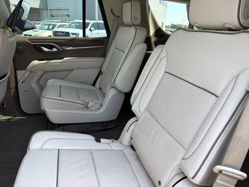 Used 2023 GMC Yukon Denali w/ Denali Reserve Package AWD/4WD image 23