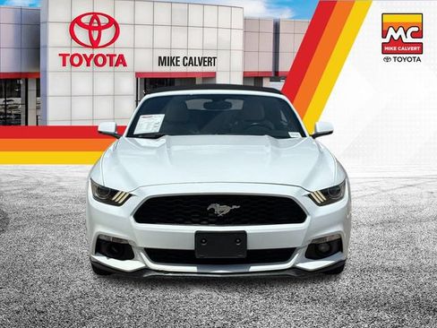 Used 2017 Ford Mustang Premium RWD image 8