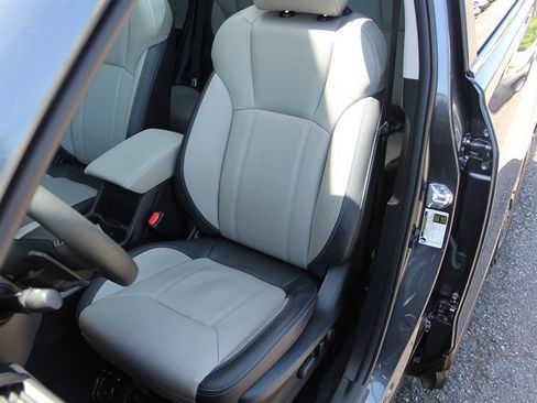 Used 2023 Subaru Forester Limited AWD/4WD image 22