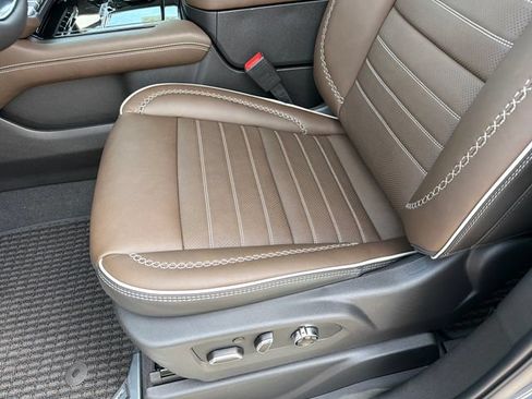 New 2026 GMC Yukon XL Denali Ultimate AWD/4WD image 18