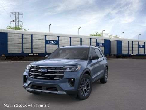 New 2026 Ford Explorer Active AWD/4WD image 2