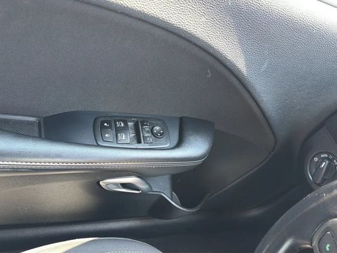 Used 2022 Dodge Challenger SXT RWD image 21