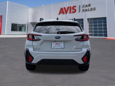 Used 2025 Subaru Crosstrek 2.5i Premium AWD/4WD image 7