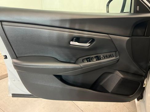 Used 2025 Nissan Sentra SV FWD image 15