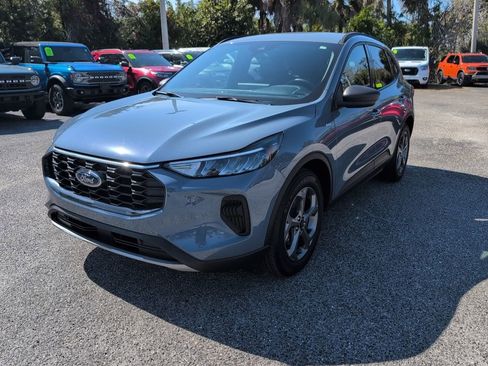 Certified 2025 Ford Escape ST-Line w/ Equipment Group 301A image 6