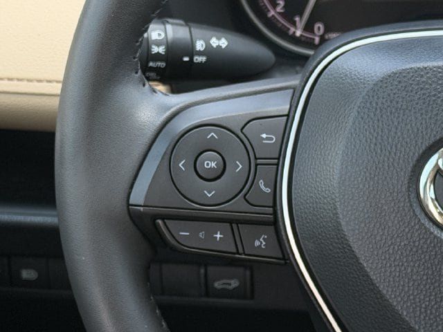 Used 2025 Toyota RAV4 XLE Premium FWD image 13