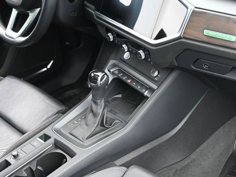 Used 2020 Audi Q3 2.0T Prestige image 30