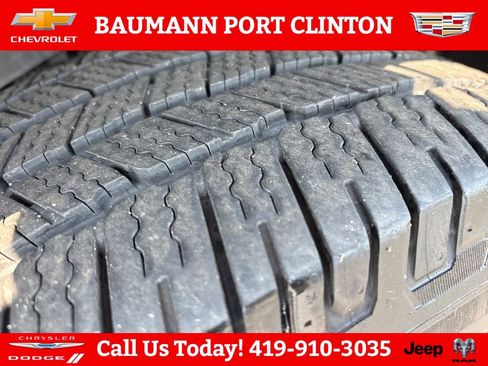Used 2021 Jeep Wrangler Unlimited Sahara w/ Dual Top Group AWD/4WD image 31