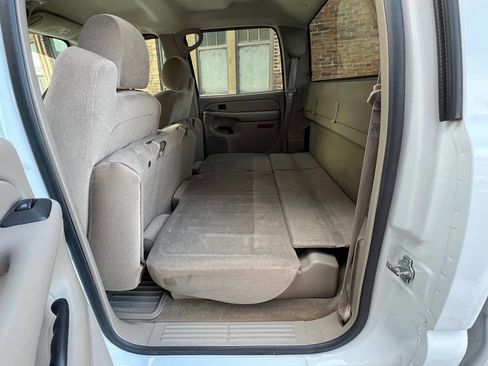 Used 2004 GMC Sierra 2500 SLE w/ Heavy-Duty Power Package image 16