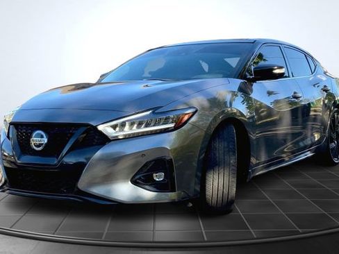 Used 2021 Nissan Maxima SR w/ Sport Mat Group image 3