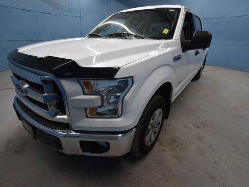 Used 2015 Ford F150 XLT w/ Trailer Tow Package image 27