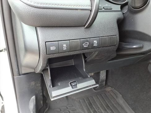 Certified 2023 Toyota Camry SE image 18