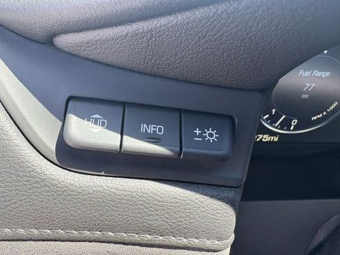 Used 2015 Cadillac Escalade Premium image 38