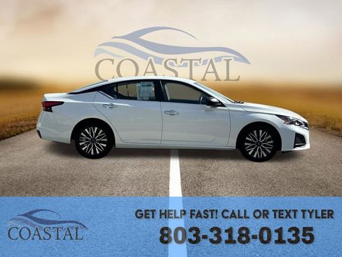 Used 2025 Nissan Altima 2.5 SV image 4