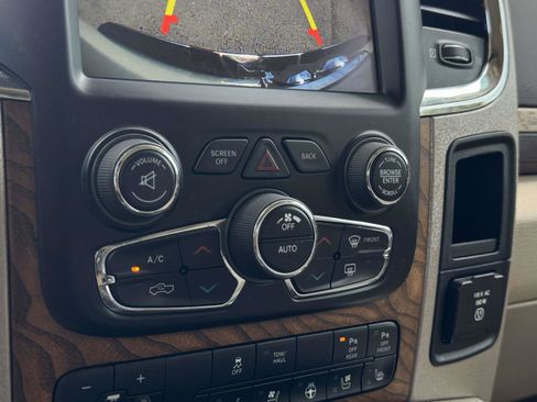 Used 2018 RAM 1500 Laramie Longhorn w/ Longhorn Southfork Package RWD image 22