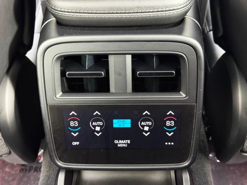 Used 2022 Porsche Taycan 4 Cross Turismo image 38