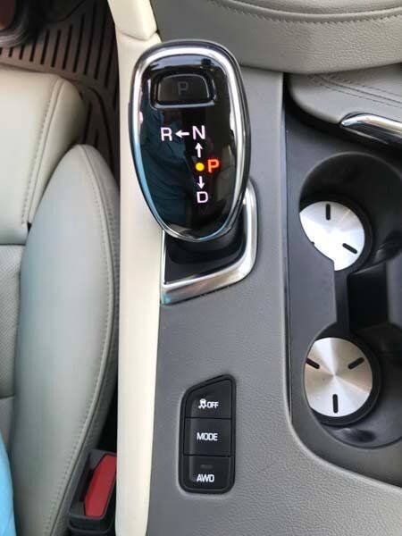 Used 2017 Cadillac XT5 Premium Luxury w/ Driver Assist Package AWD/4WD image 16