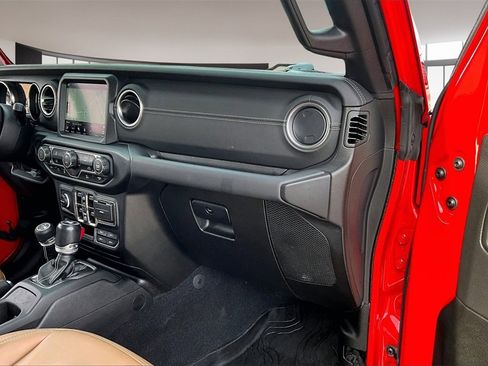 Used 2023 Jeep Wrangler Unlimited Sahara image 16