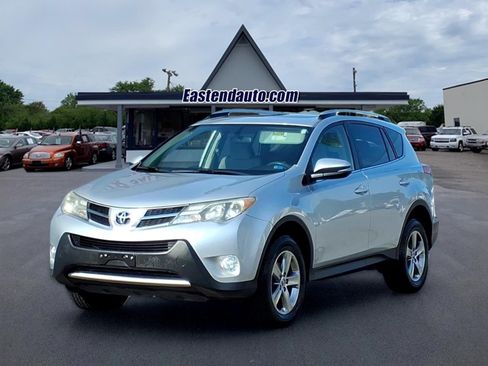Used 2015 Toyota RAV4 XLE AWD/4WD image 1