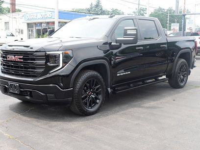 Used 2024 GMC Sierra 1500 Pro w/ Graphite Edition