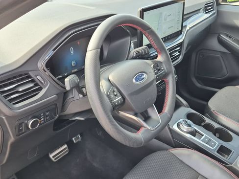 Used 2023 Ford Escape ST-Line w/ Tech Pack #1 AWD/4WD image 10