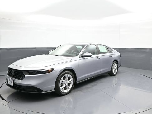 Used 2023 Honda Accord LX image 1
