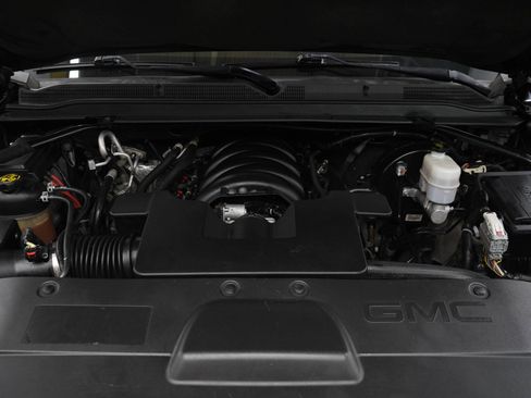 Used 2019 GMC Yukon XL Denali w/ Denali Ultimate Package AWD/4WD image 36