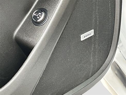 Used 2023 Chevrolet Traverse Premier image 19