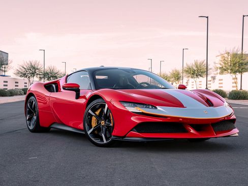 Used 2021 Ferrari SF90 Stradale image 3