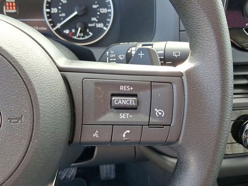 Certified 2025 Nissan Pathfinder S image 18