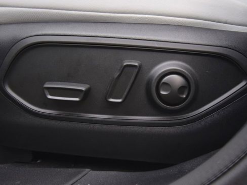 New 2026 Jeep Cherokee Limited image 35