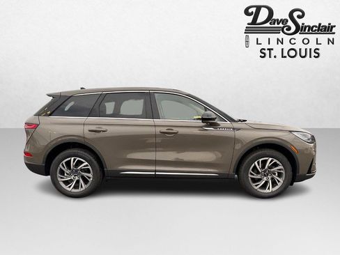 New 2025 Lincoln Corsair AWD w/ Equipment Group 101A image 4