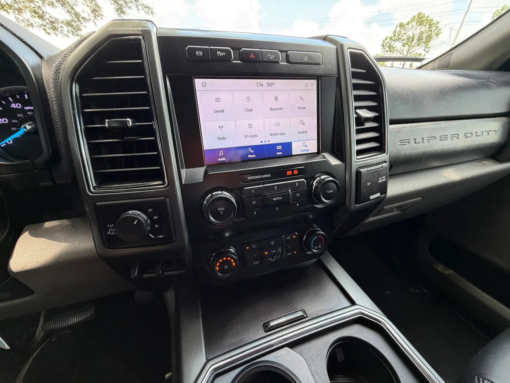 Used 2020 Ford F250 XLT w/ XLT Premium Package AWD/4WD image 15