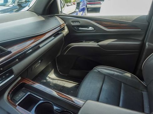 Used 2024 Cadillac Escalade Premium Luxury w/ LPO, Floor Liner Package AWD/4WD image 20