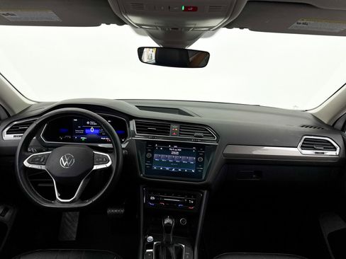 Used 2022 Volkswagen Tiguan SE FWD image 18