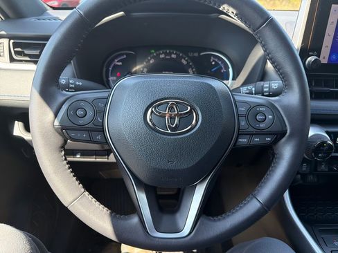 Used 2024 Toyota RAV4 SE w/ Weather Package image 19