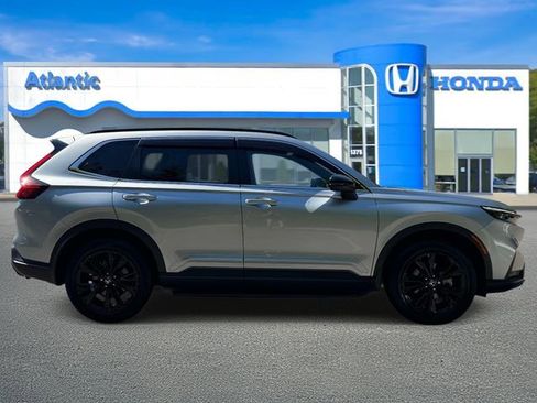 Used 2025 Honda CR-V Sport Touring image 4