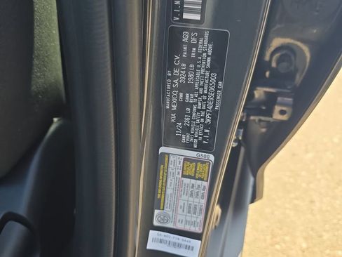 Used 2025 Kia K4 FWD image 25