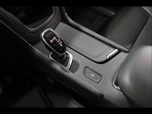 Used 2019 Cadillac XT5 Luxury FWD image 16