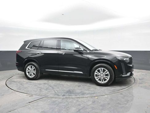 Used 2024 Cadillac XT6 Luxury w/ LPO, Floor Liner Package AWD/4WD image 7