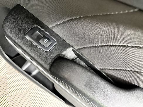 Used 2023 Dodge Charger SXT RWD image 38