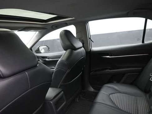 Used 2020 Toyota Camry SE FWD image 20